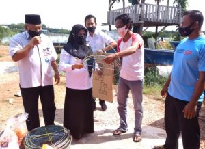 Nelayan Tanjungpinang Terima Bantuan Kapal Pompong