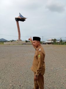 Perlu Perbaikan, Layar Sampan Pada Tugu Cangkul Hampir Lepas