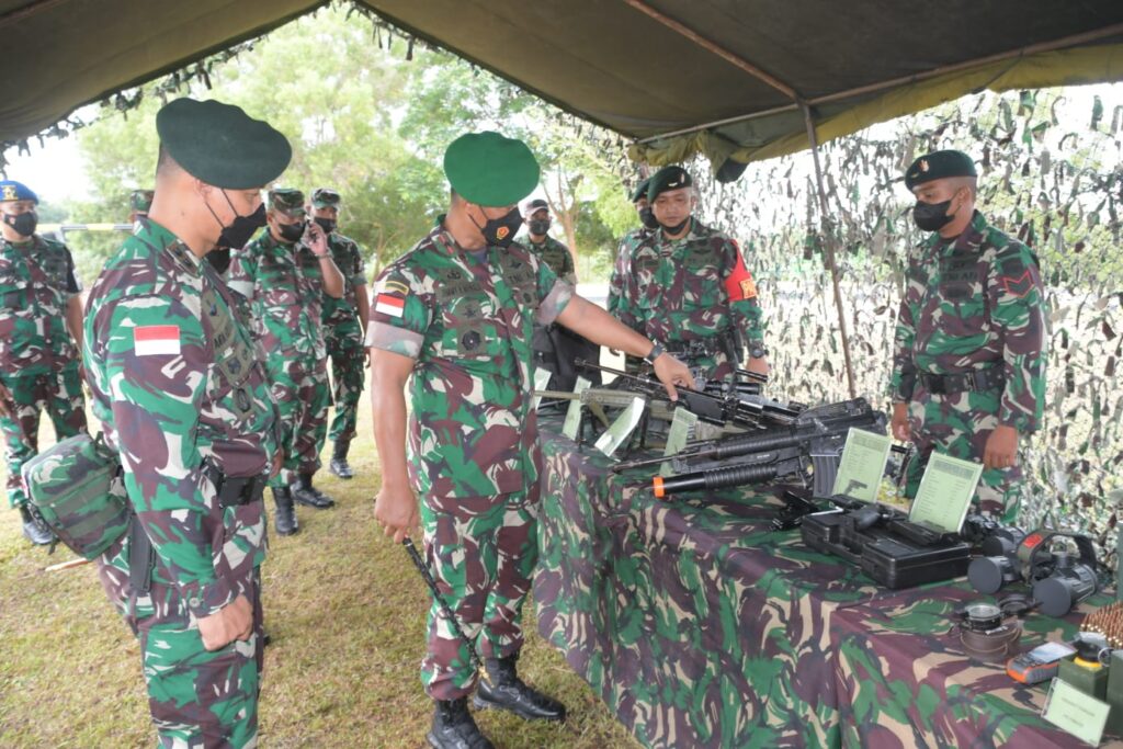 Danrem 033/WP Periksa Kesiapan Operasi Penugasan Yonif 136/TS ke Papua Barat