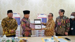 Gubernur Bengkulu Terima Uang Rupiah Emisi 2022 dari Bank Indonesia