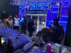 Sasar Bar dan Gudang Api Biru, Tim Gabungan Menemukan Sejumlah Sirup, Alkohol Menghilang