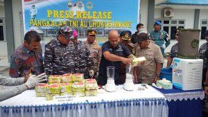 TNI AL Musnahkan Sabu-sabu Seberat 23,98 Kg Hasil Temuan di Perairan Aceh Utara