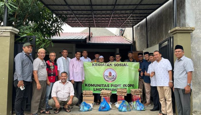 Komunitas Pidie Lhokseumawe Bantu Korban Kebakaran di Kampung Jawa Baru